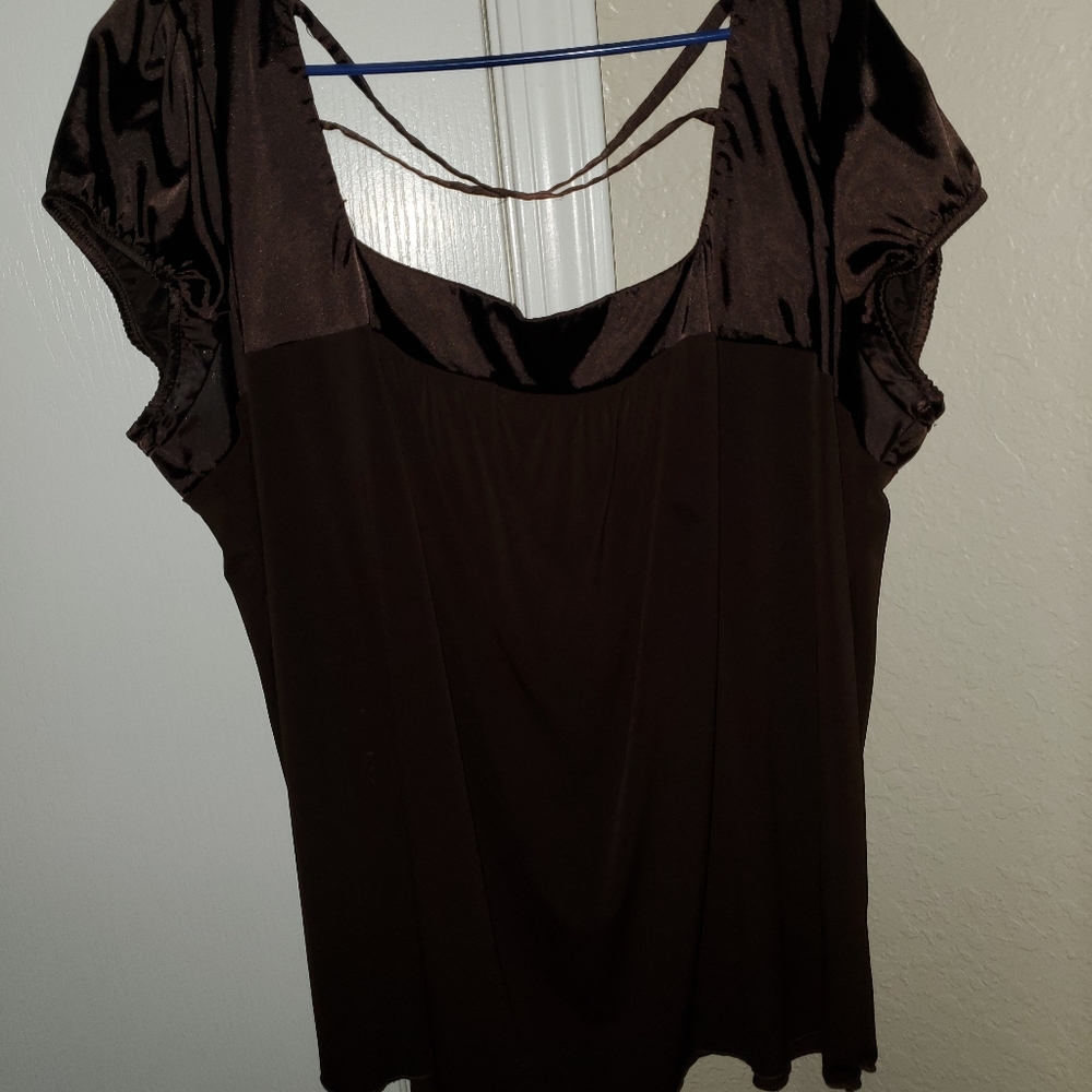 Clothes - Picture 11 of 16